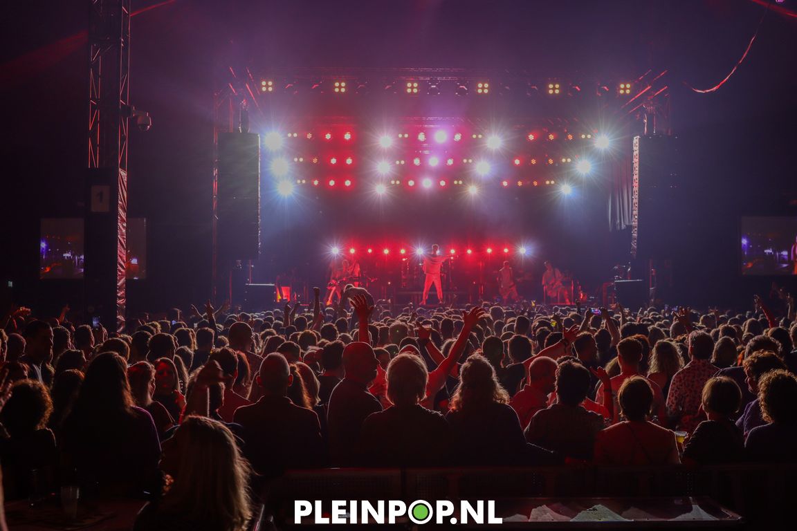 THE DIRTY DADDIES     (24)